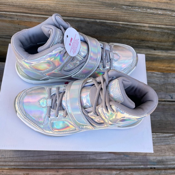 Ryka Women's Tenacious Patent Silver Iridescent Comfort
Training Sneakers - Picture 3 of 16